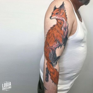 tatuaje_brazos_zorro_logiabarcelona_laia_desole